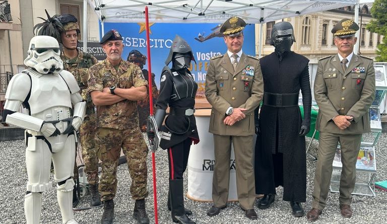 Esercito e cittadinanza: la difesa si presenta al “Reggio Calabria Comics 2026”