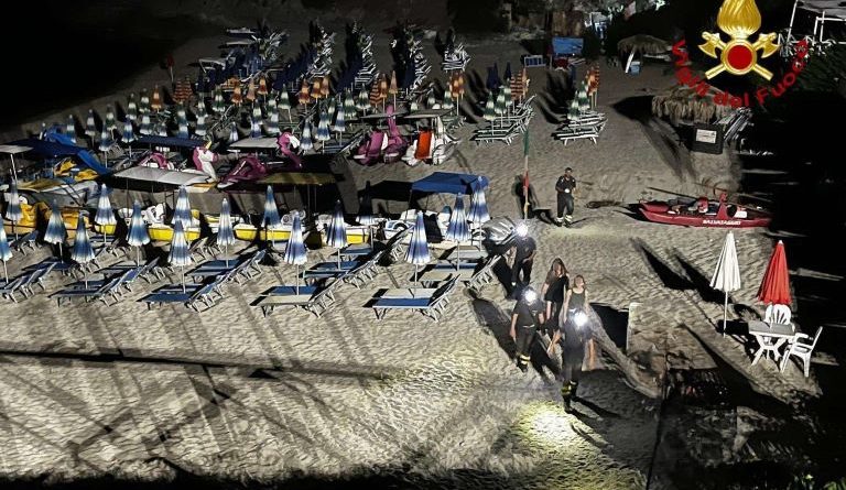 Disavventura a Capo Vaticano: due turiste tedesche bloccate sul sentiero del faro tratte in salvo