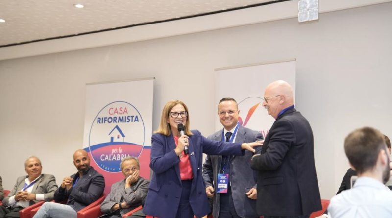 «Il riformismo non è un’etichetta»: Greco e Renzi lanciano da Rende la sfida di Casa Riformista
