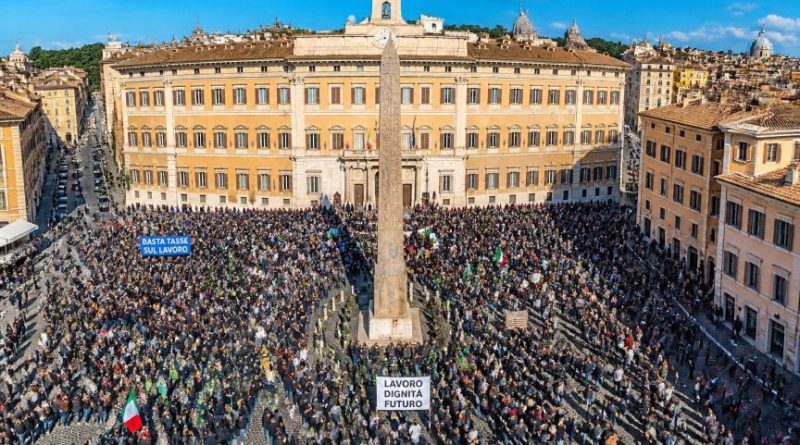 La rabbia della terra calabrese conquista Roma: presidio a Montecitorio e tensione con la politica