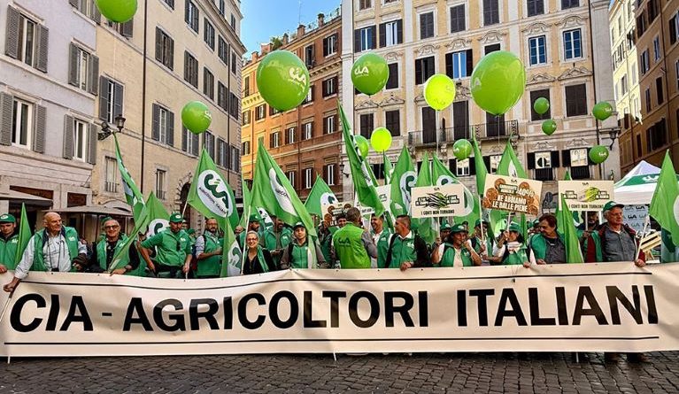 Cia Calabria a Montecitorio il 21 ottobre: 30 agricoltori in piazza contro la crisi
