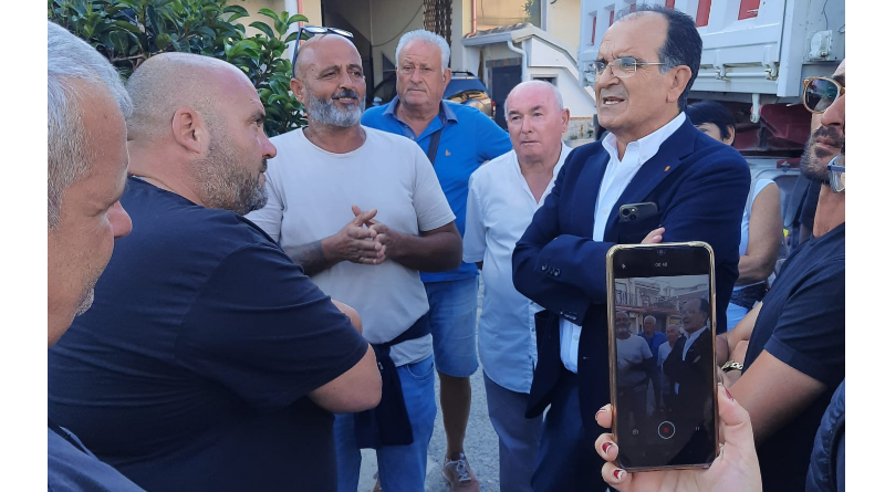 Crisi carburanti, la protesta di Davoli arriva in Regione. Bruno (Tridico Presidente): «Agricoltori e autotrasportatori non vanno lasciati soli»