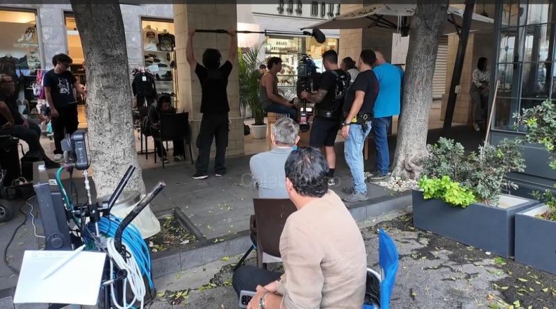 VIDEO – Crotone si trasforma in set cinematografico: al via le riprese di “Amici per caso 2”