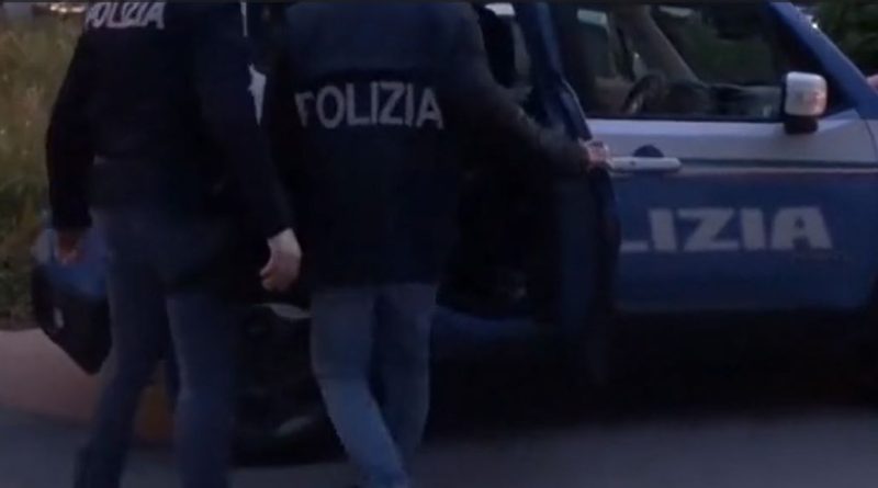 VIDEO – Crotone, tentata estorsione con metodo mafioso: blitz della Polizia, 6 arresti