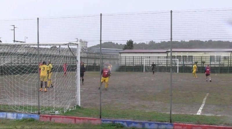 Un campo di calcio contro le mafie: la Casa Circondariale di Crotone intitola lo spazio sportivo al piccolo “Dodò” Gabriele