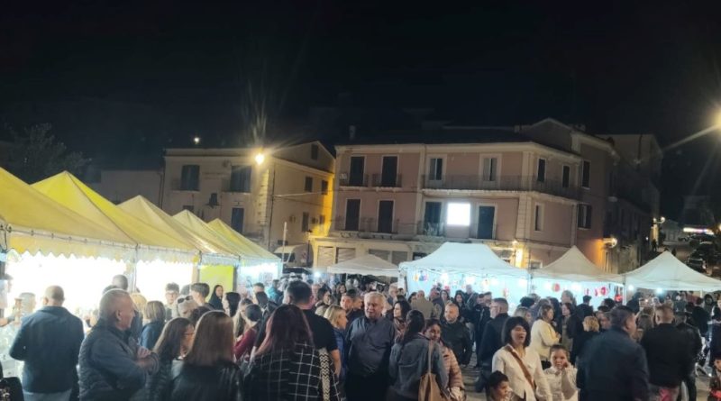 Montalto Uffugo, la scommessa è vinta: il centro storico rinasce con la Festa del Cioccolato