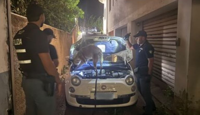Dalla Sicilia con un chilo di cocaina nel bagagliaio: arrestato dalla Polizia a Villa San Giovanni