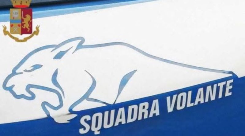 Coltello tra i clienti del bar in centro: Daspo “Willy” per un 35enne di Catanzaro