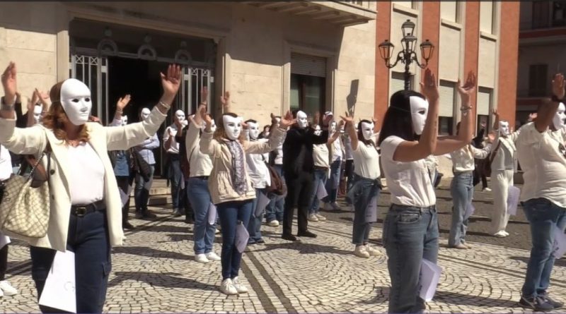Vertenza Konecta Calabria: 650 famiglie col fiato sospeso. Il progetto della sanità digitale rischia il naufragio