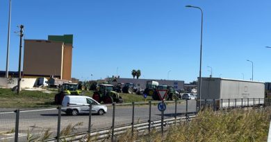 Tregua dei Tir nel Crotonese: sbloccata la Statale 106, ma resta l’allerta in vista del tavolo nazionale
